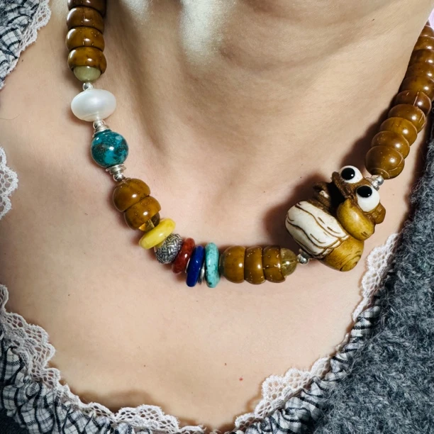 钱多多鹿角雕刻经典吞金兽