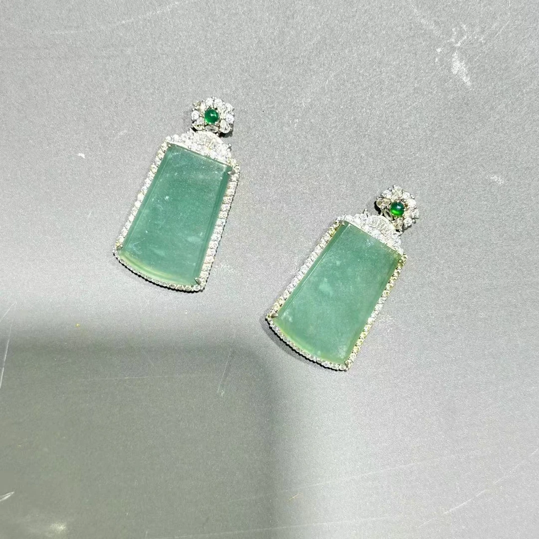 【菲菲】翡翠吊坠多样性发其一@K