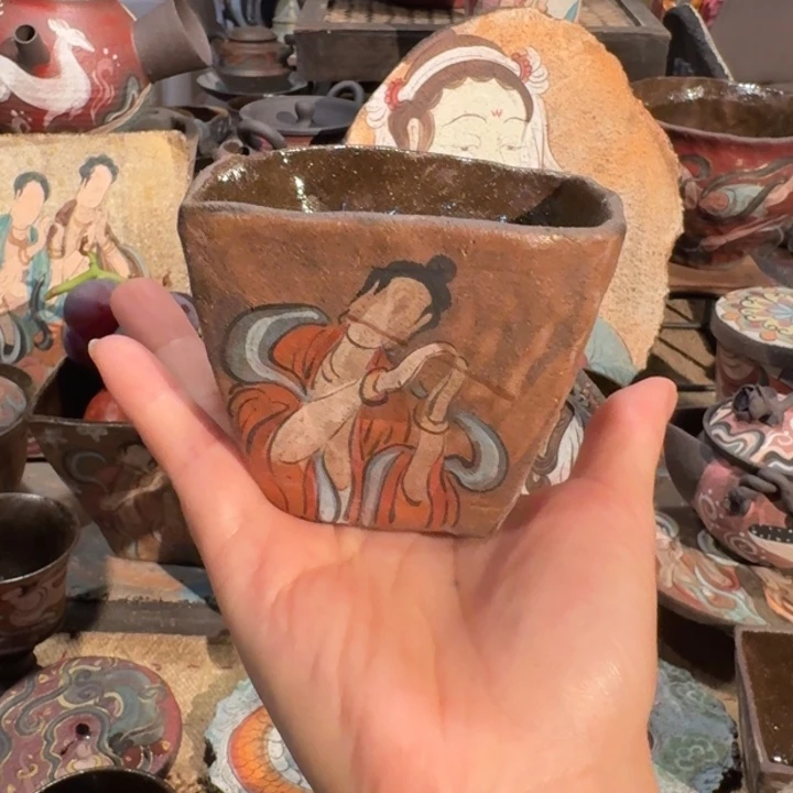 手工制作各种精美陶瓷