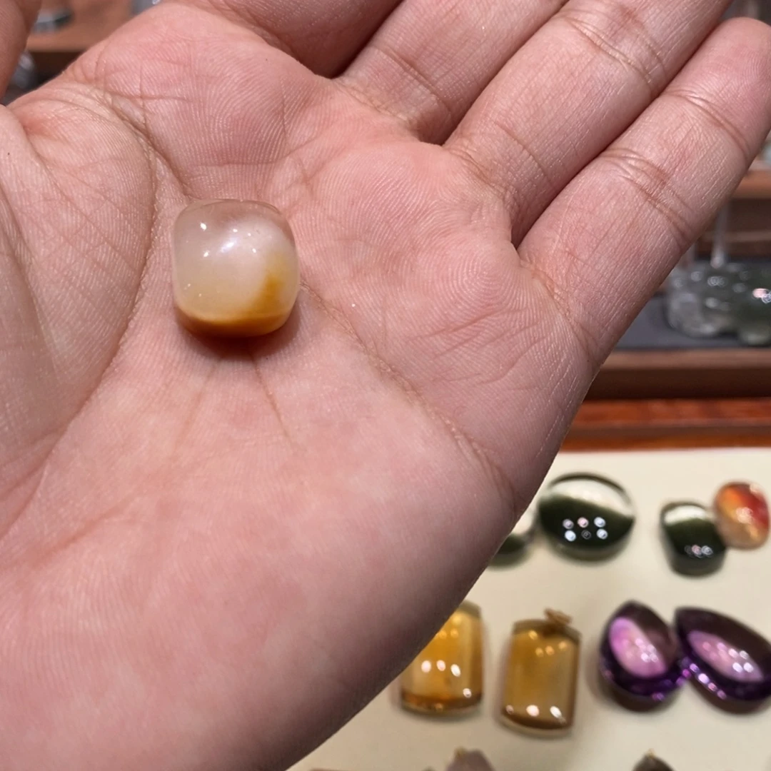 枫****水晶银S925镶嵌颈饰兔毛