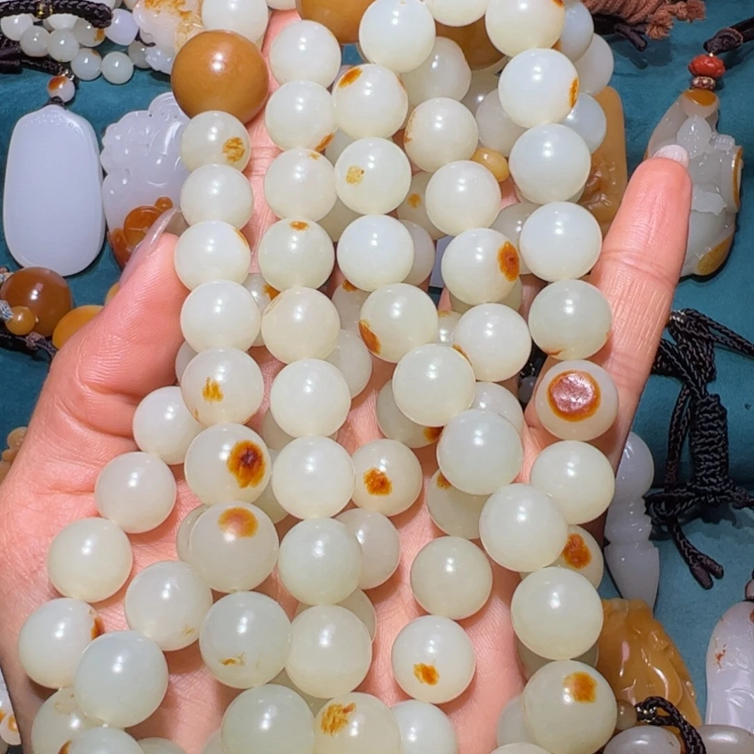 用***2和田玉未镶嵌颈饰