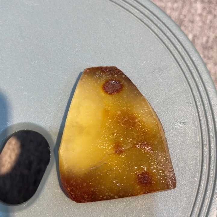 定制琥珀未镶嵌裸石