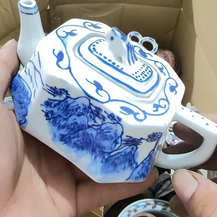 焰***兄扇子吃h哈哈哈哈哈哈哈哈哈哈