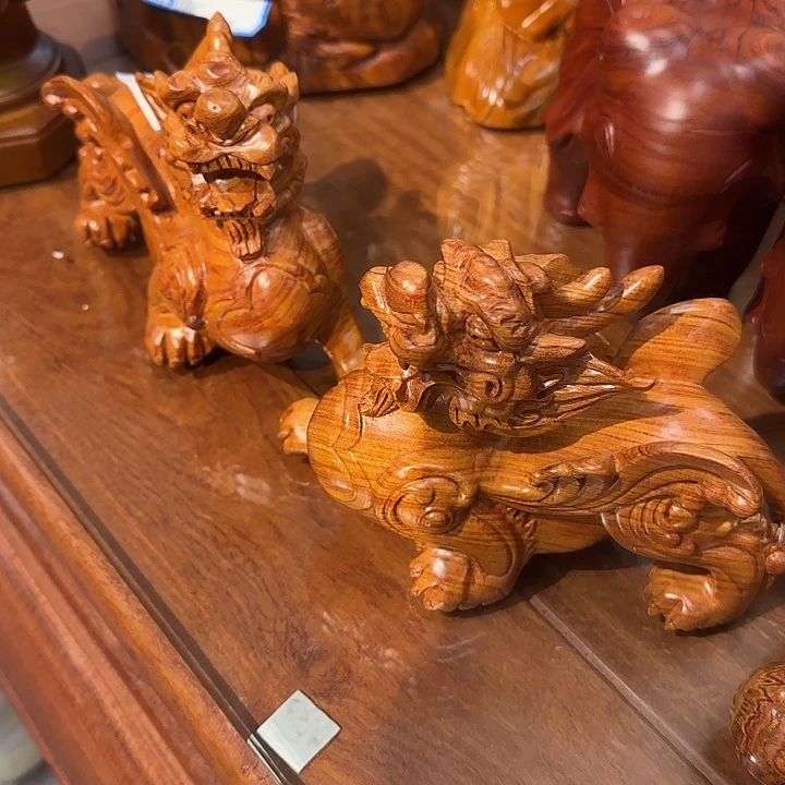 摆件缅甸花梨貔貅一对