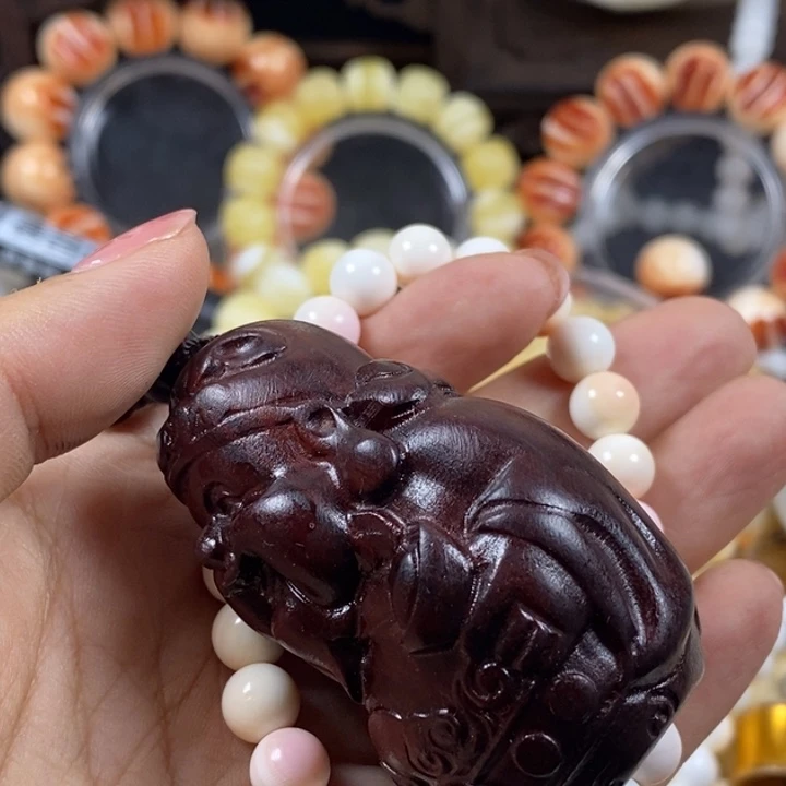 M***姨香榧木花梨木，女王单圈