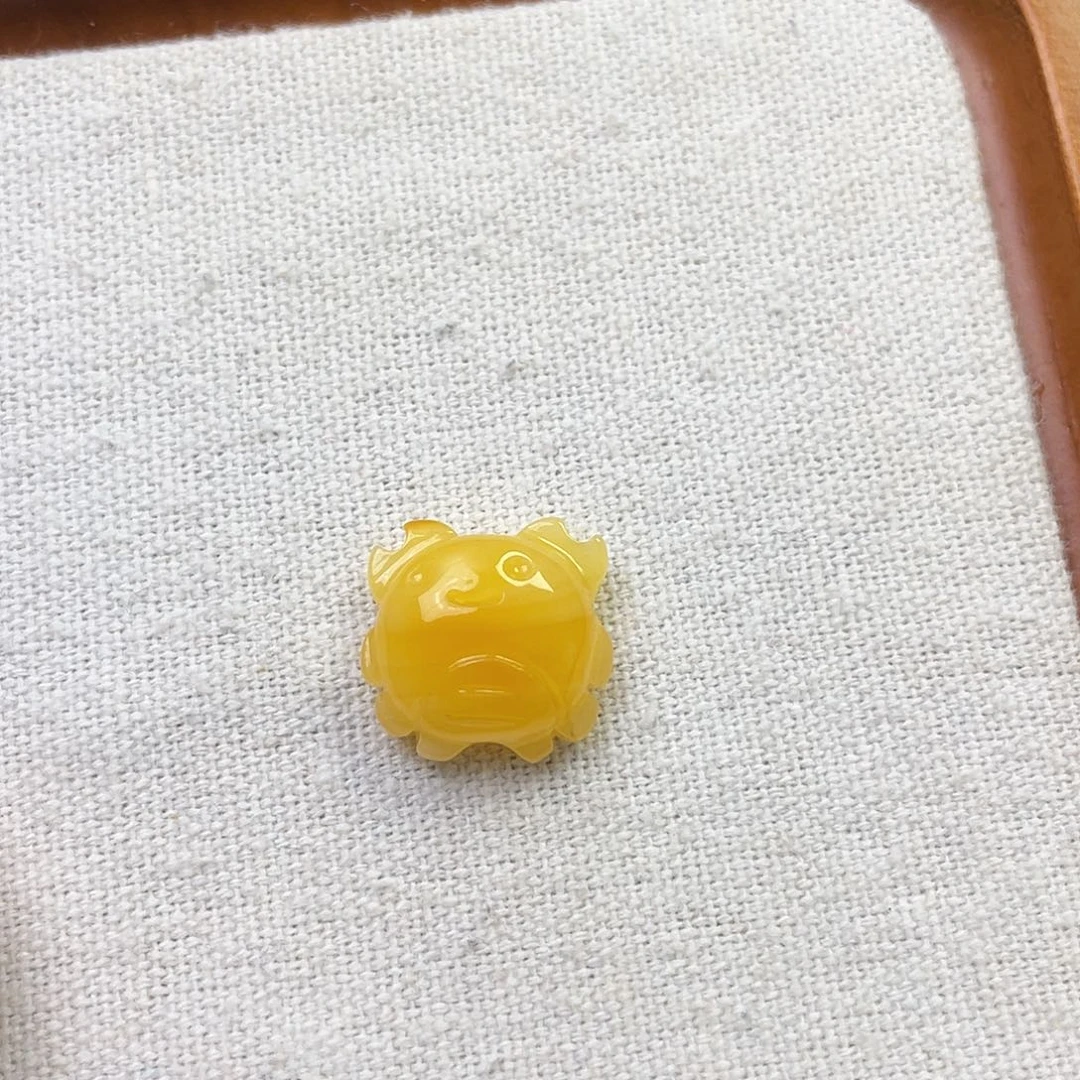 琥珀未镶嵌裸石小螃蟹