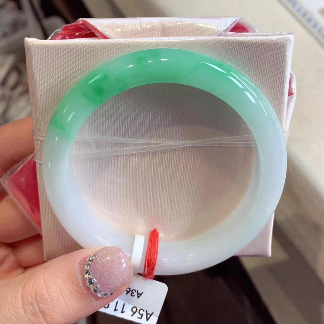 翡翠手镯未镶嵌8正圈77