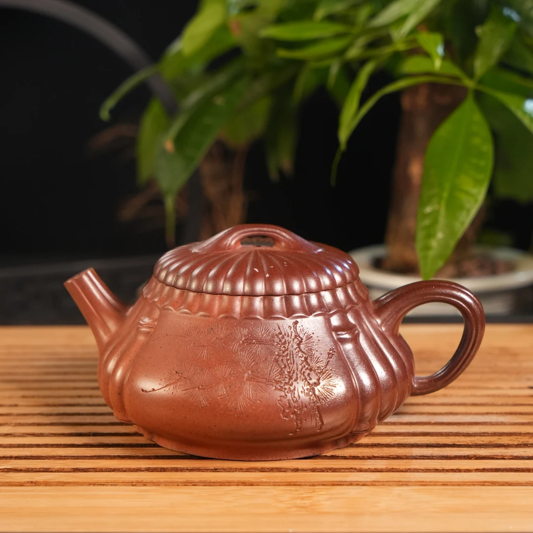 GS31-008   秦永强  宜兴手工紫砂  菱花