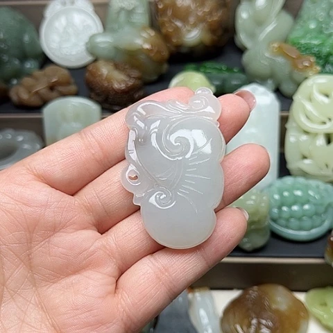 和田玉未镶嵌颈饰悦*