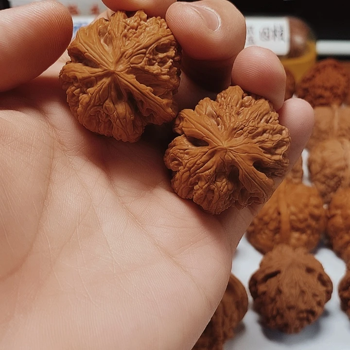 文玩核桃把件35尺寸球筋