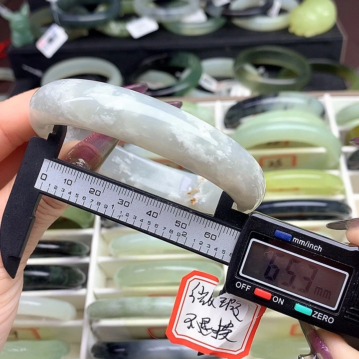 蛇纹石玉手镯未镶嵌35