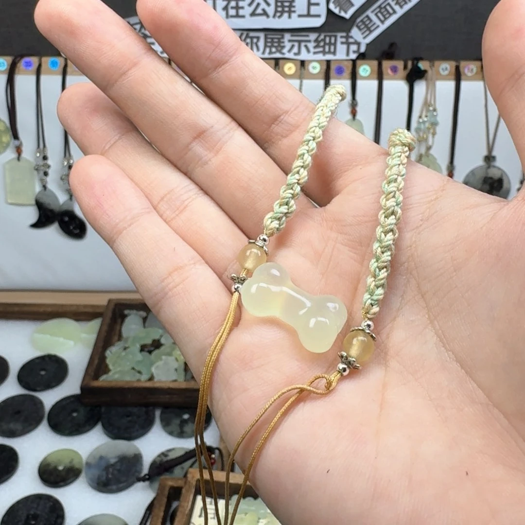 蛇纹石玉吊坠未镶嵌小****哇