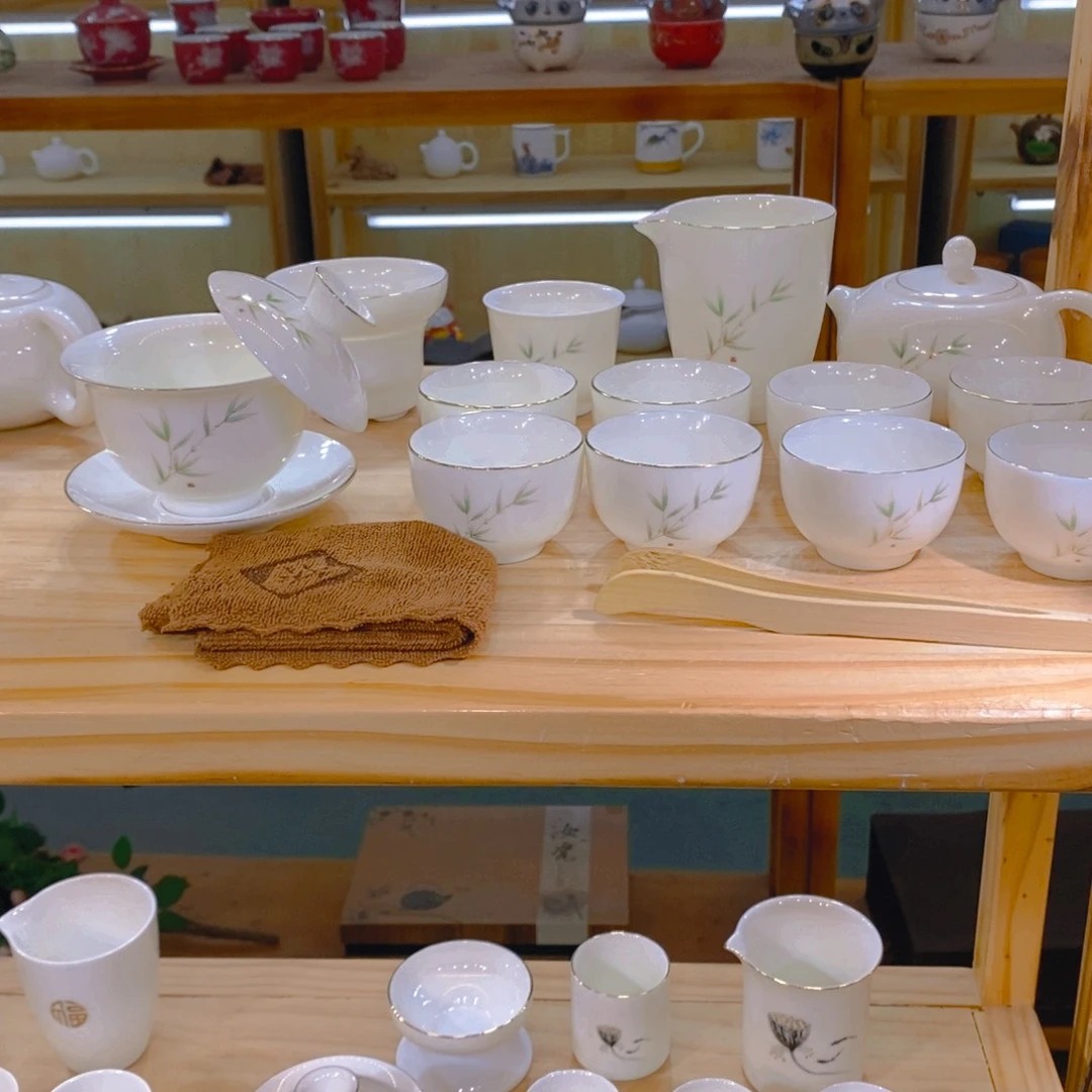 不止中国白羊脂玉瓷