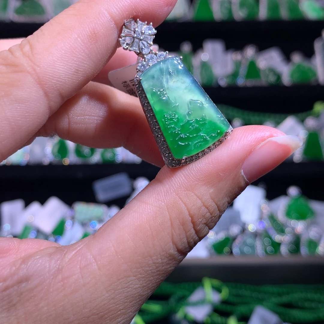 【闪购商品】颈饰银S925镶嵌翡翠
