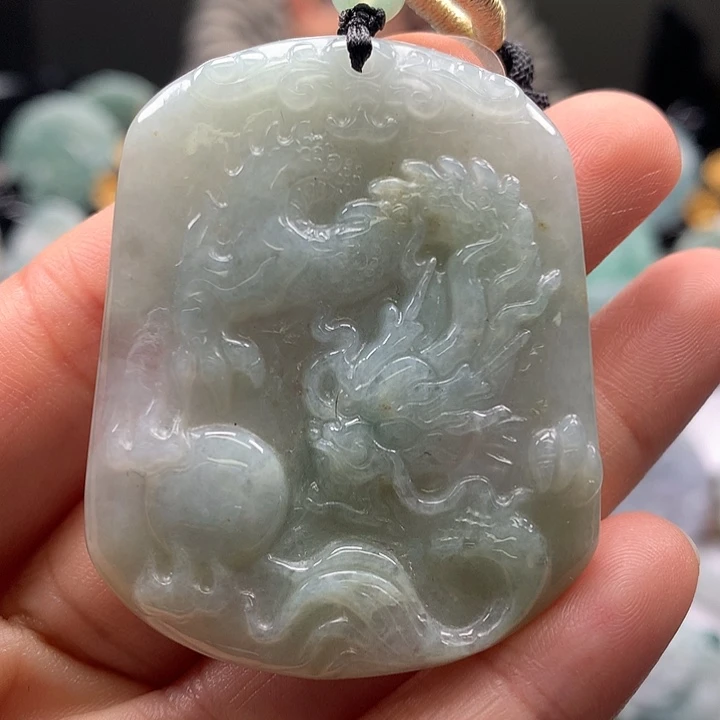 翡翠未镶嵌颈饰龙牌福利