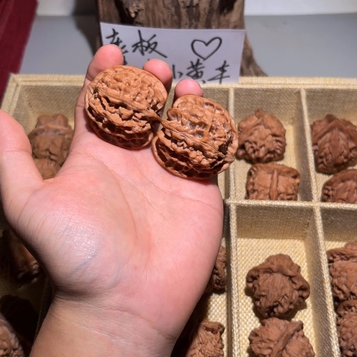 文玩核桃吊坠40毕业苹果园