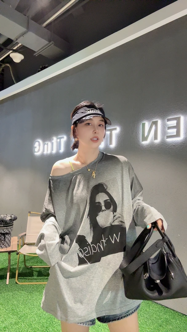 【孙老板】2025夏季新款  8990 常规款防晒印花长袖街头拼接T恤