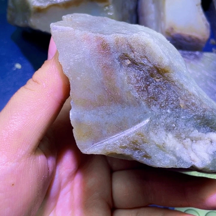 和田玉未镶嵌珠宝半成品