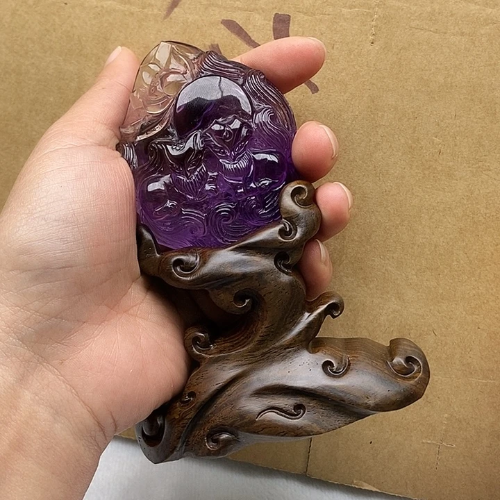 H***凌水晶未镶嵌大型摆件（非配饰）