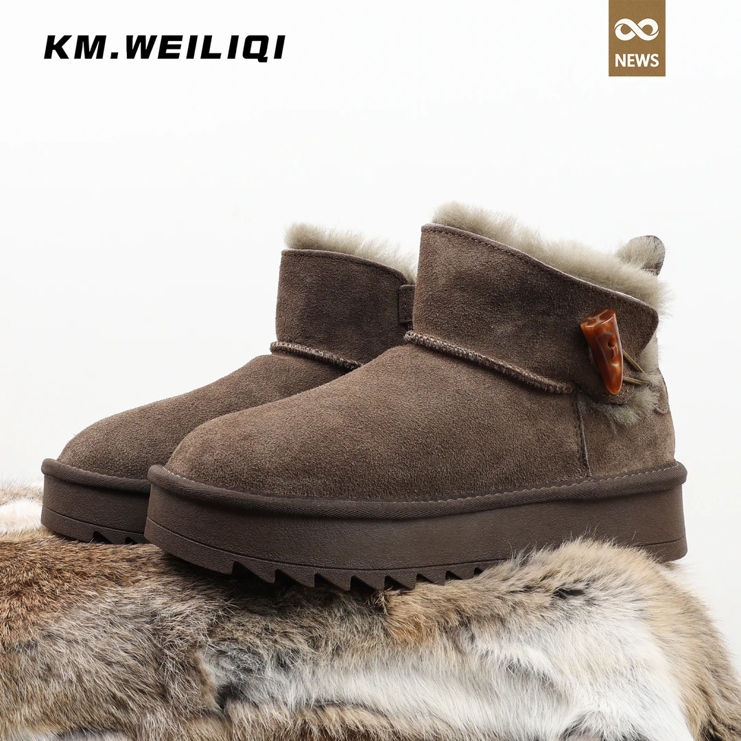 厚底牛角扣雪地靴女羊毛短筒2025新款真皮加绒加厚防滑雪地棉靴子