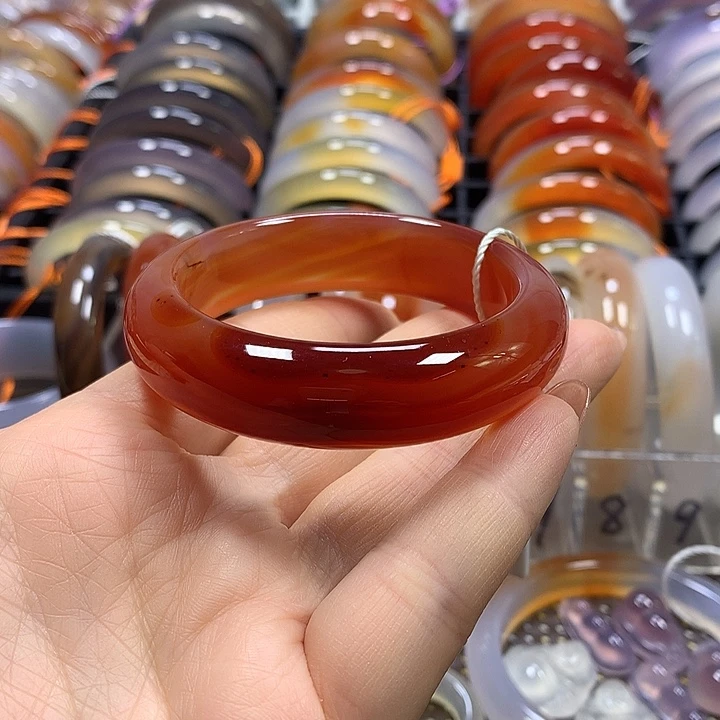 六***雨玛瑙/玉髓未镶嵌手镯