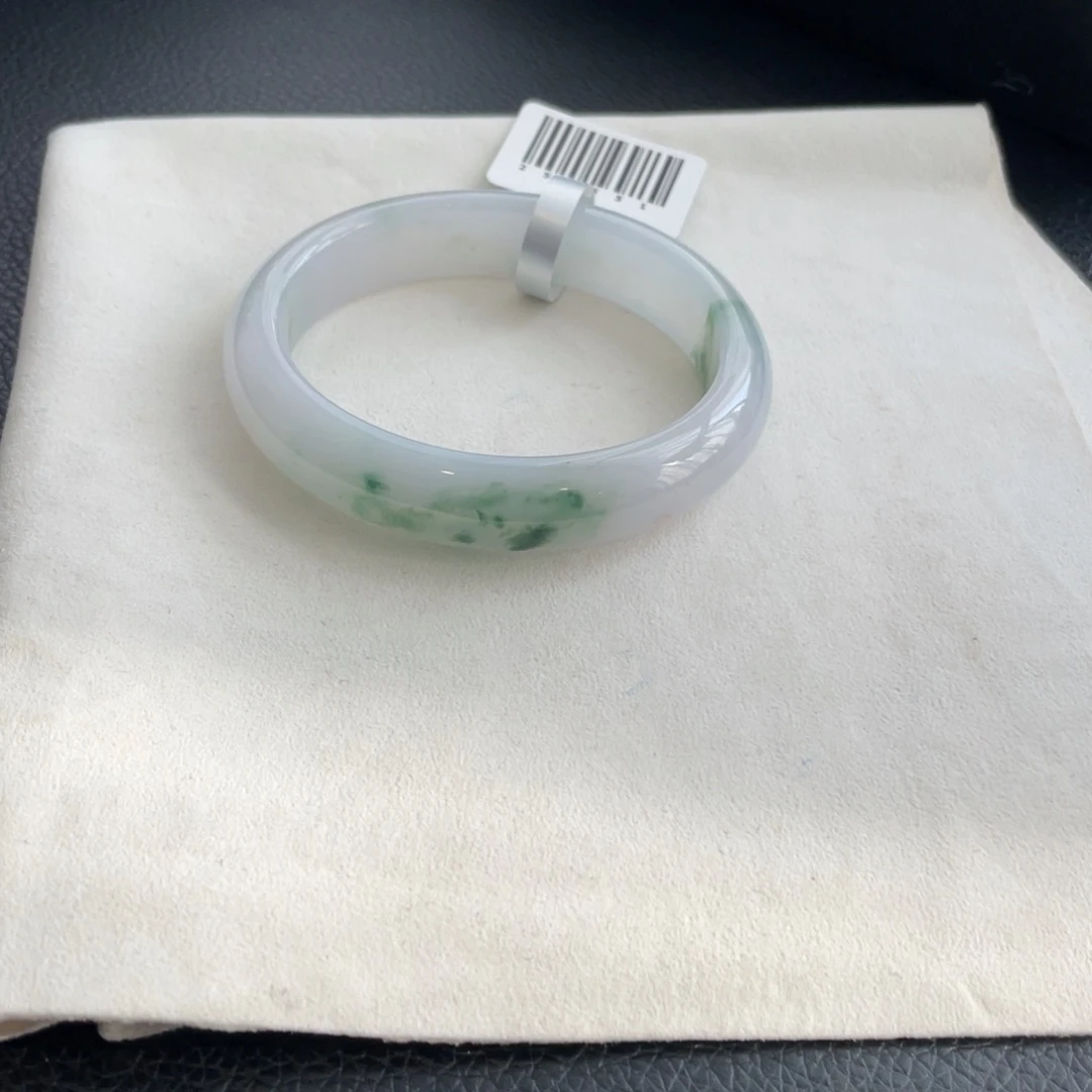 翡翠未镶嵌手镯纹裂56贵妃