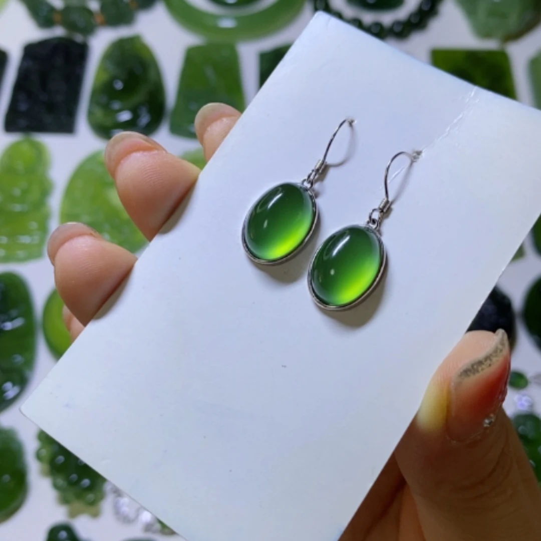 【闪购商品】银S925镶嵌蛇纹石玉耳环