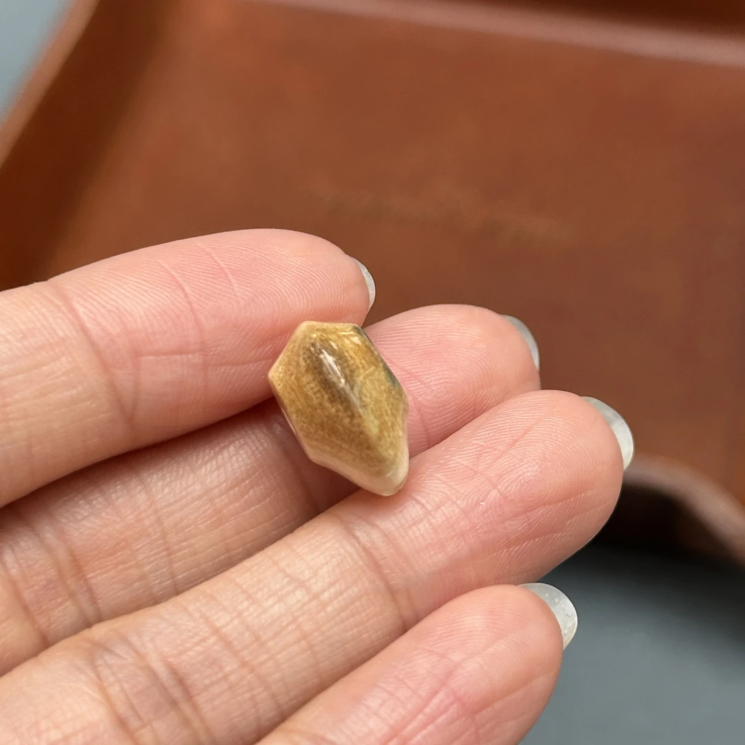 D3204天然猛犸牙 鲨鱼背三通8.4x11.2mm支持鉴定 假一罚四