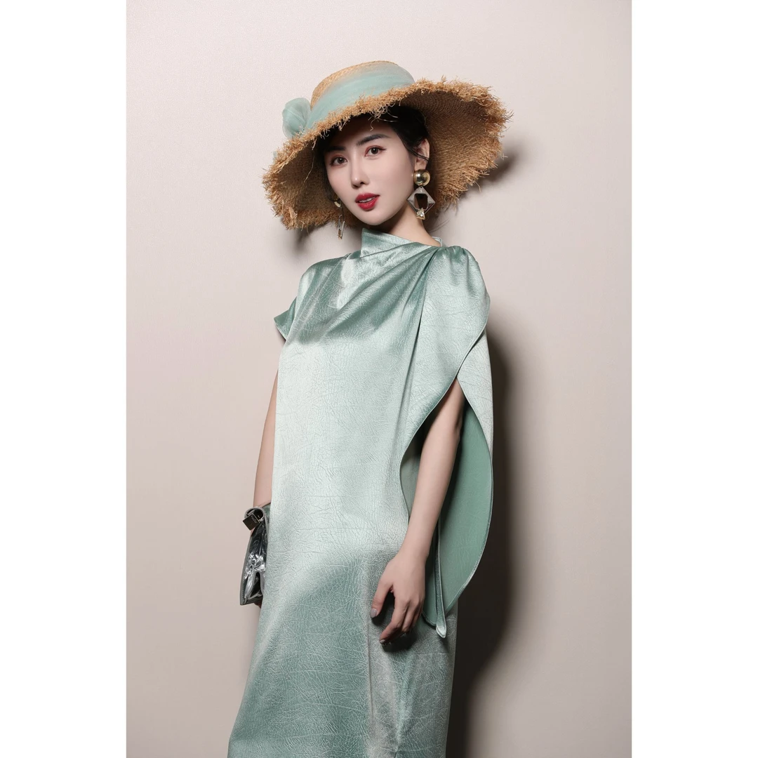 芈莱尤优——新款【夏日微光】不规则醋酸连衣裙L25-5366