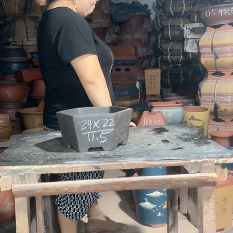 紫砂花盆黑色一个