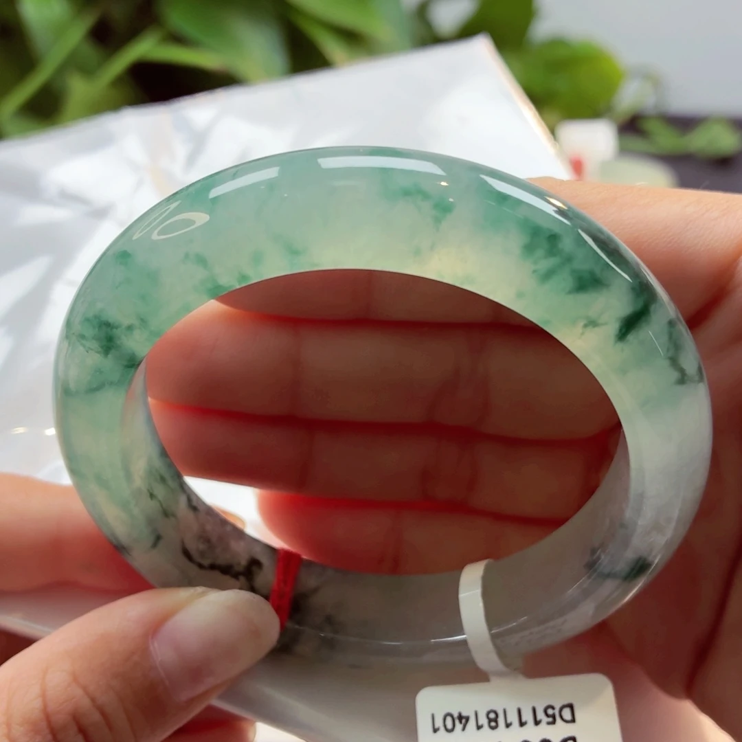 翡翠未镶嵌手镯68-053