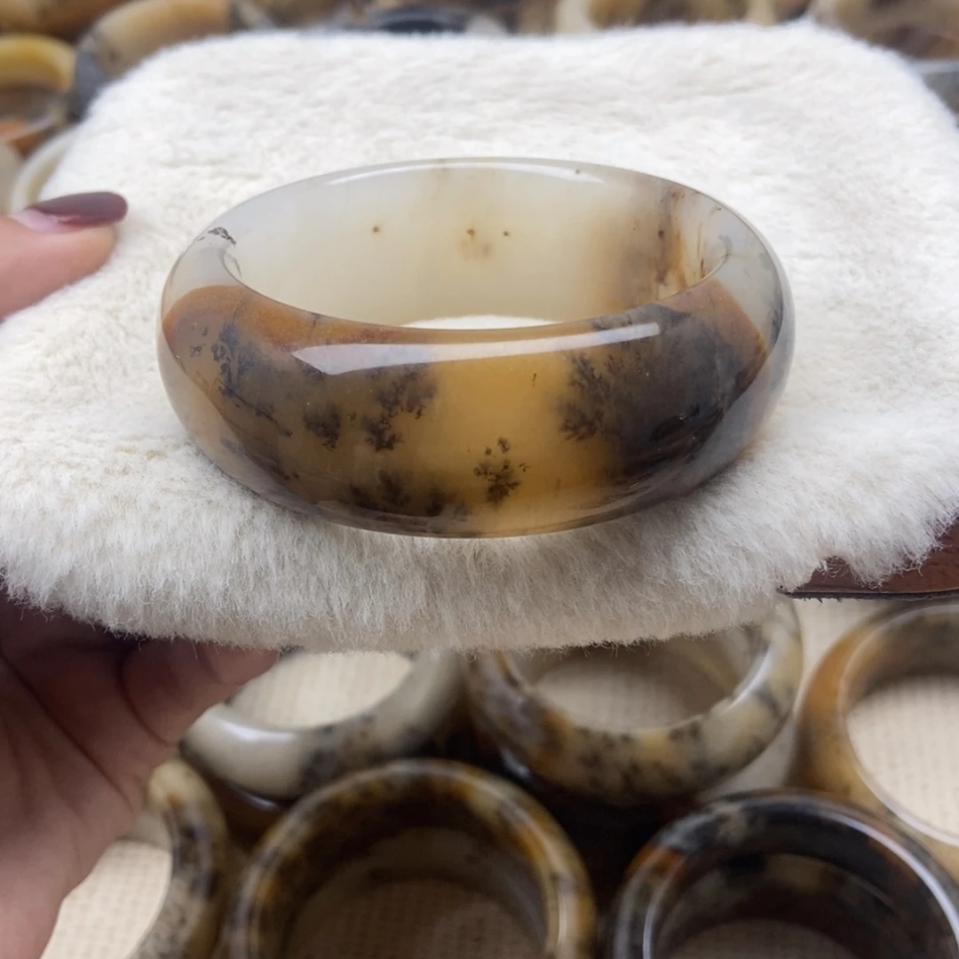 未镶嵌手镯石英质玉59口径680米