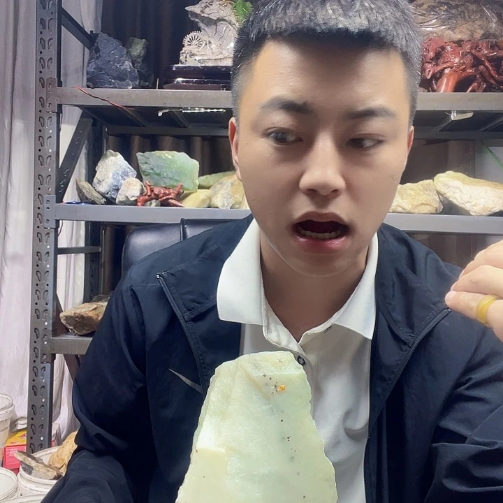 心***物未镶嵌蛇纹石玉珠宝奇石2