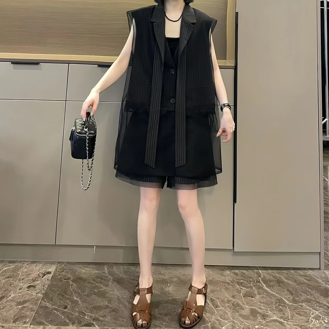 时尚网纱拼接蕾丝套装女2025夏季大码胖MM设计感马甲+短裤两件套