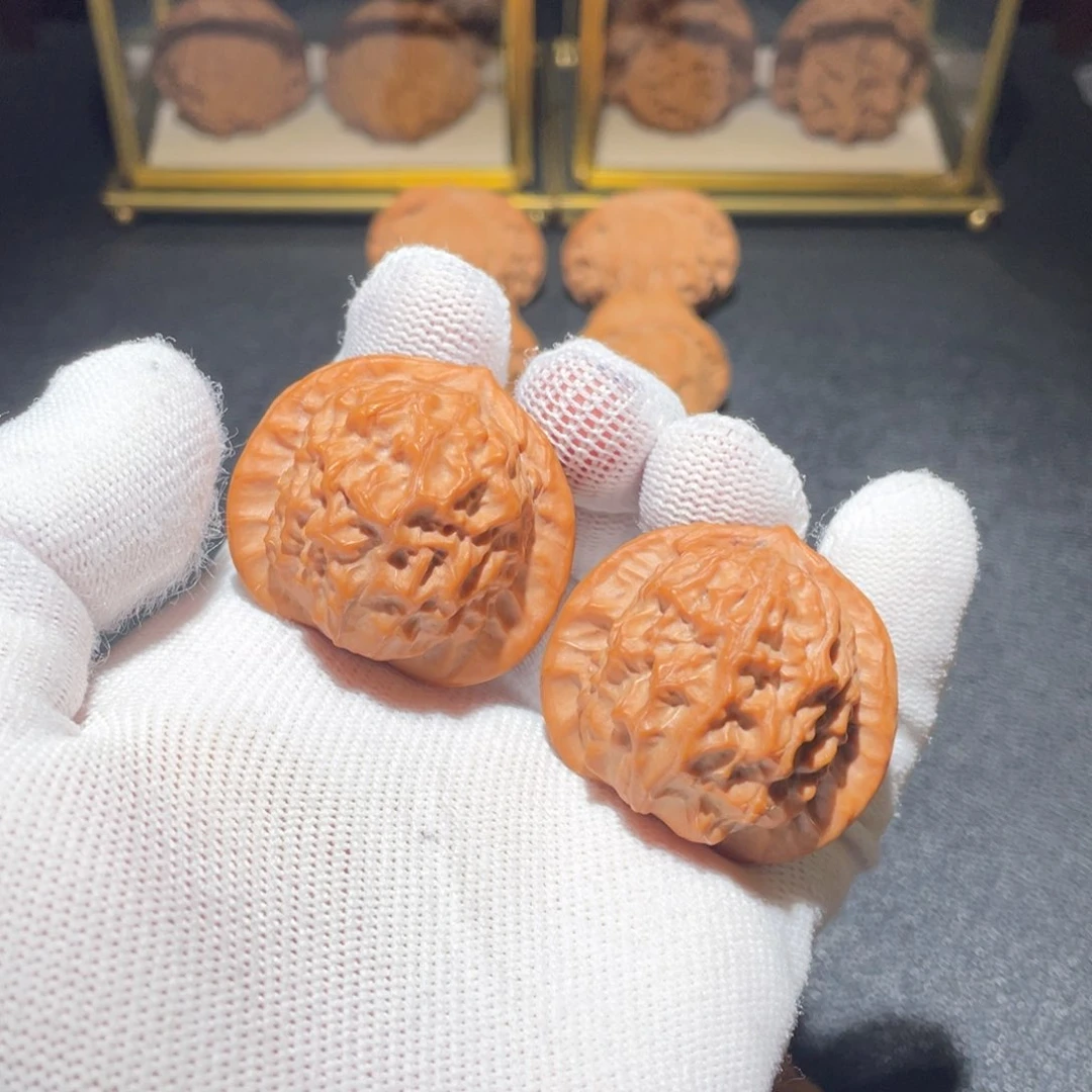 文玩核桃吊坠亚*39瓷娃娃