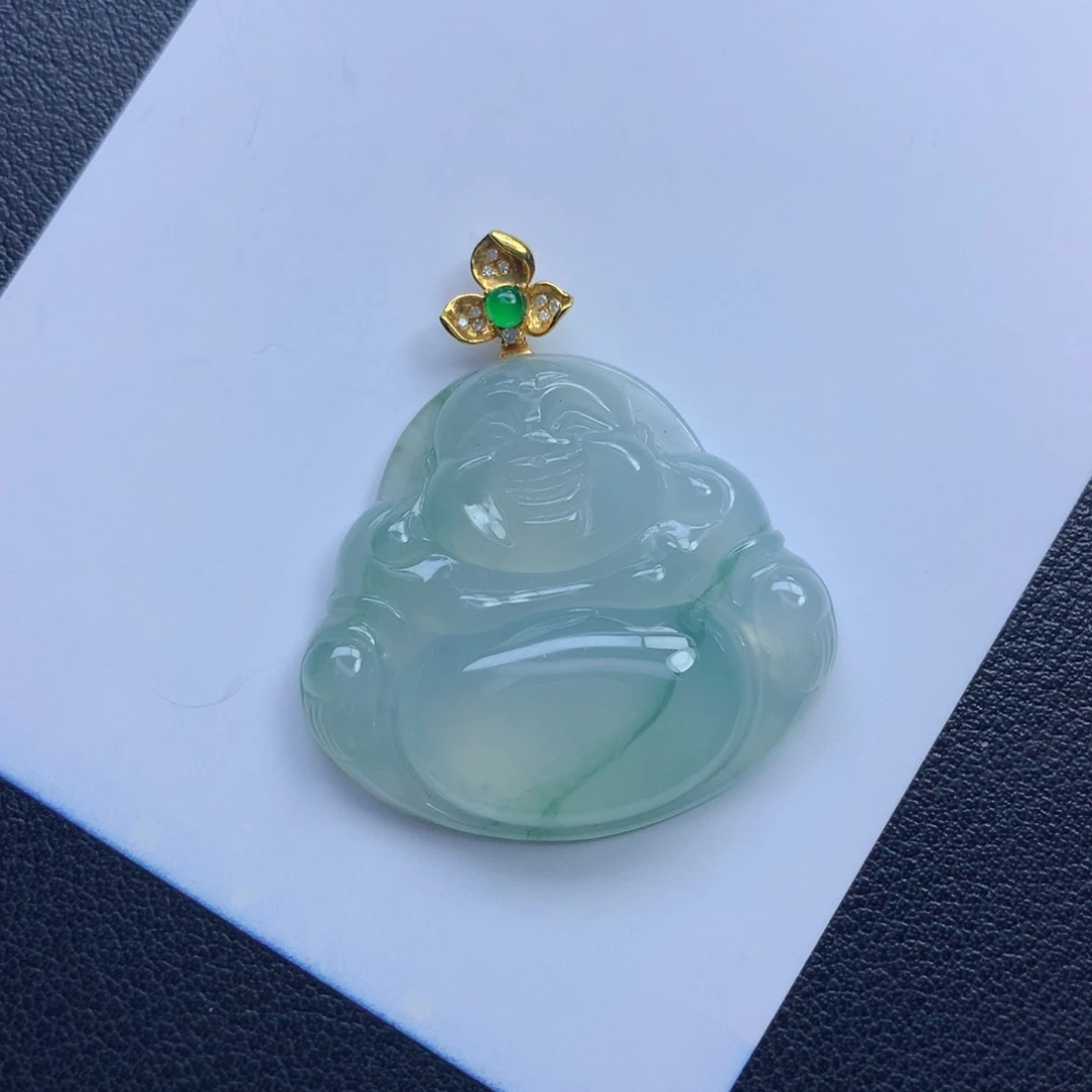 翡翠颈饰未镶嵌佛公