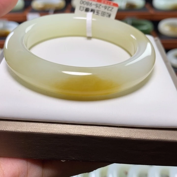和田玉（糖玉）手镯未镶嵌