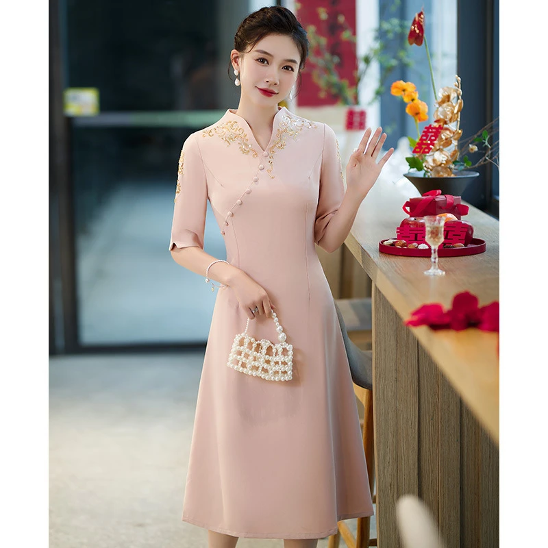 喜婆婆婚宴装小个子妈妈旗袍2025春季新款高贵参加婚礼粉色礼服裙