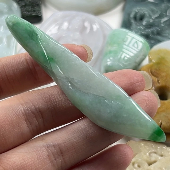 翡翠未镶嵌颈饰155天然翡翠72/15/6.8