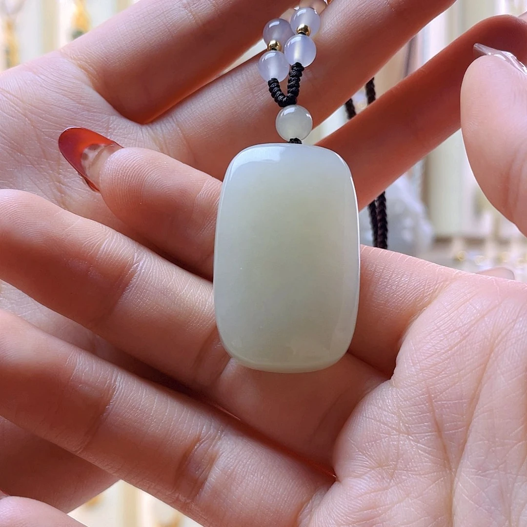 和田玉吊坠(赠链)未镶嵌1**8