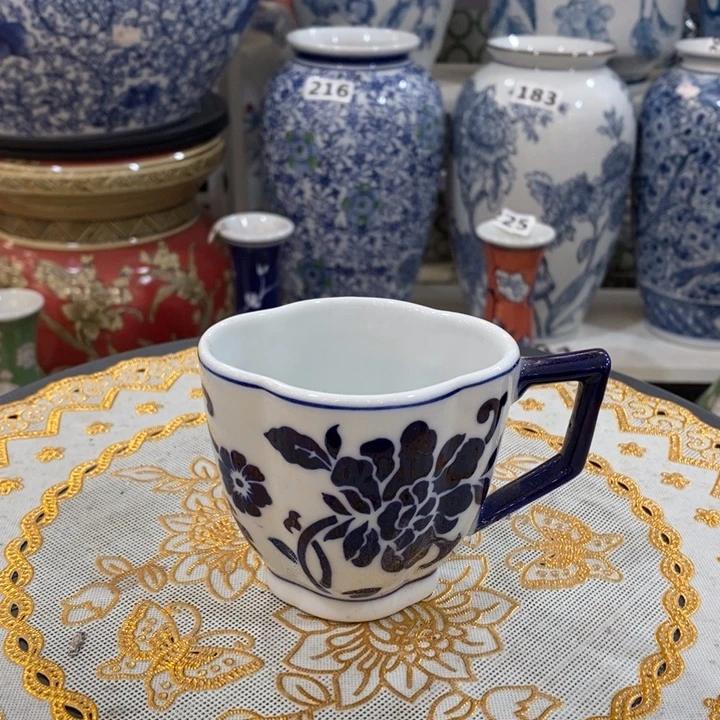 摆件手绘陶瓷水杯摆件