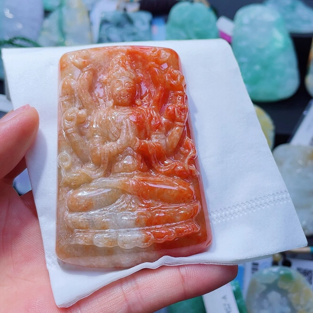 翡翠未镶嵌颈饰一个