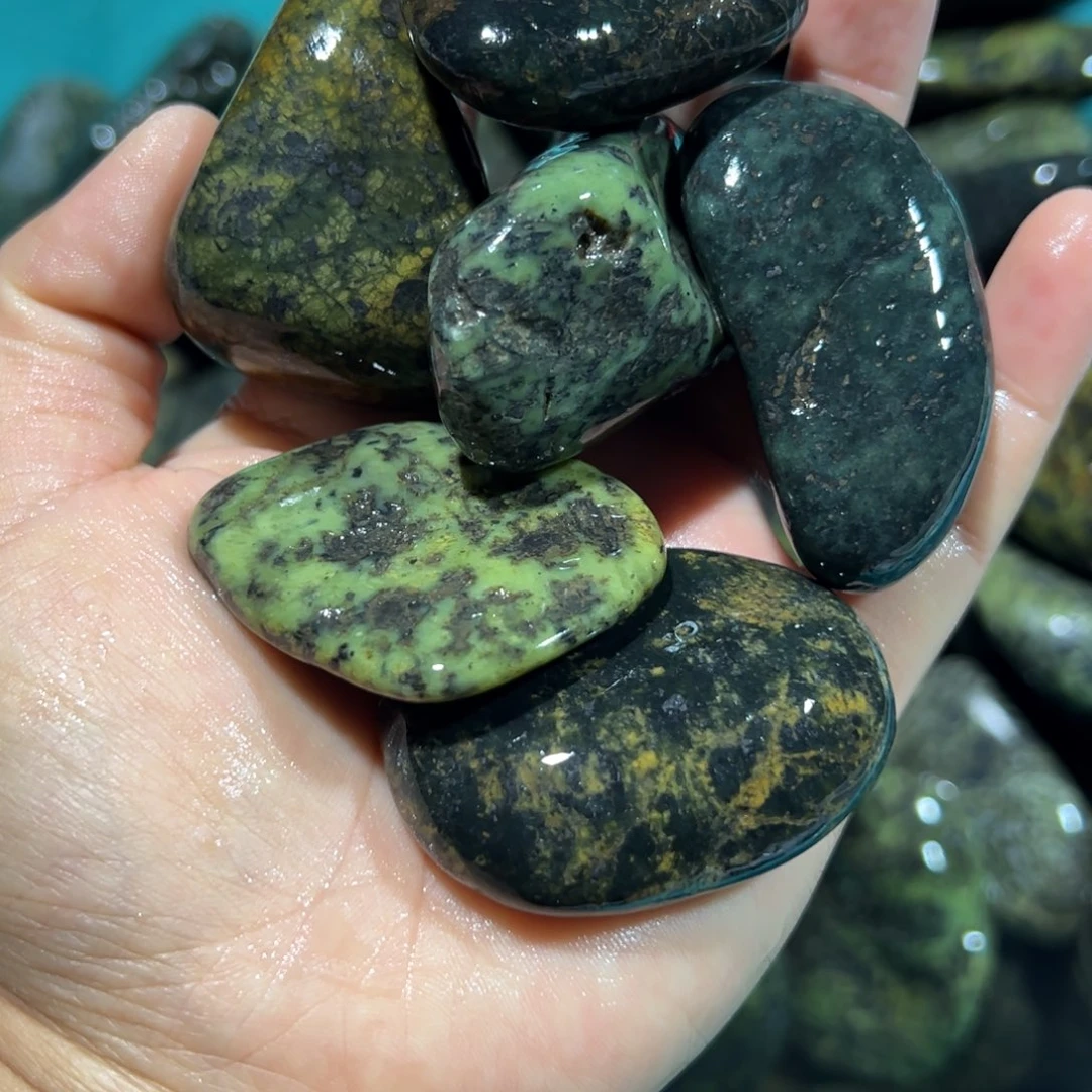 未镶嵌蛇纹石玉西藏藏玉药王石老*。