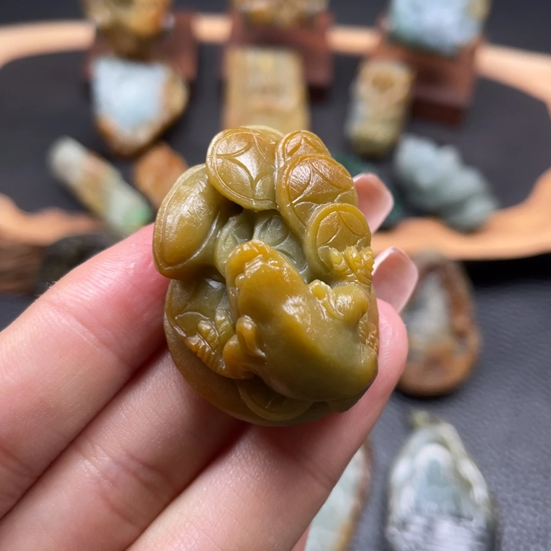 定制翡翠未镶嵌翡翠