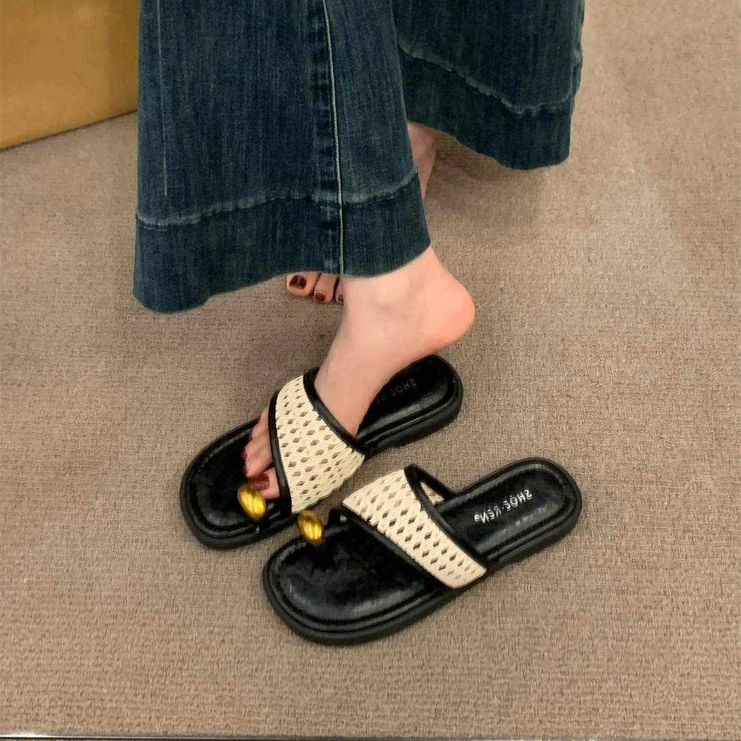 小众平底套趾凉拖鞋女鞋子外穿2025新款夏季网面软底法式沙滩凉鞋