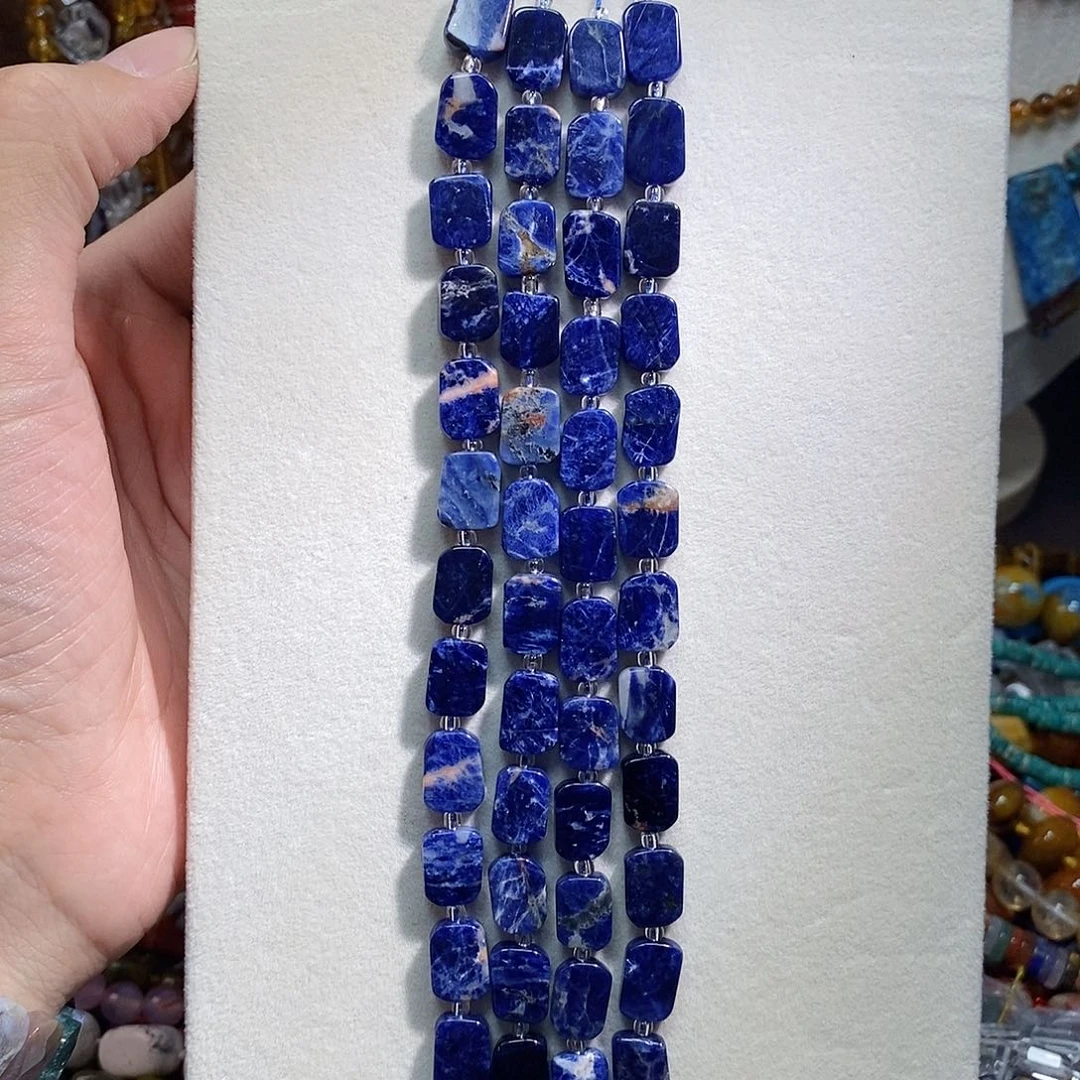 石英质玉未镶嵌，蓝纹无事牌8×12mm，半条，