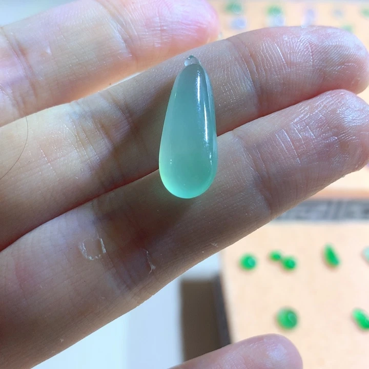 裸石翡翠未镶嵌瓜