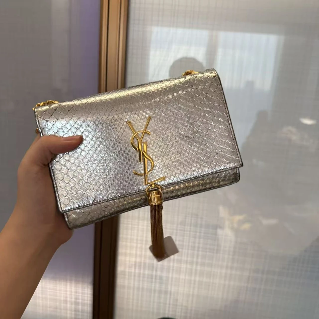 95新 YSL/圣罗兰 银色翻盖/二奢包包