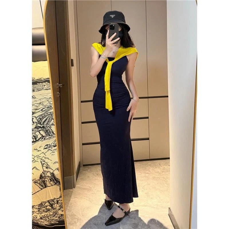 纯欲风性感纯色吊带连衣裙女夏季气质修身显瘦气质披肩包臀裙长裙