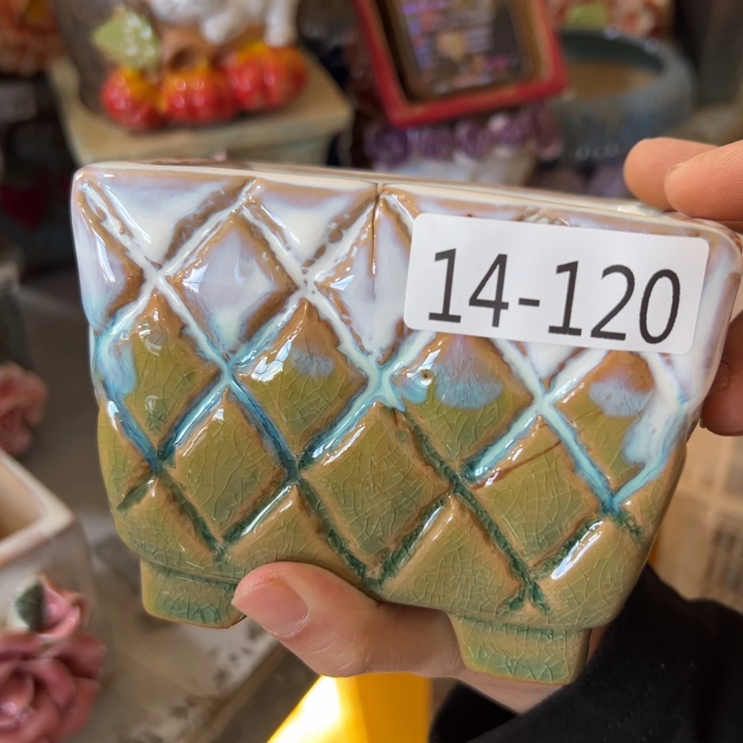 瑕疵14120 花盆，拍满20发货，退款拉黑